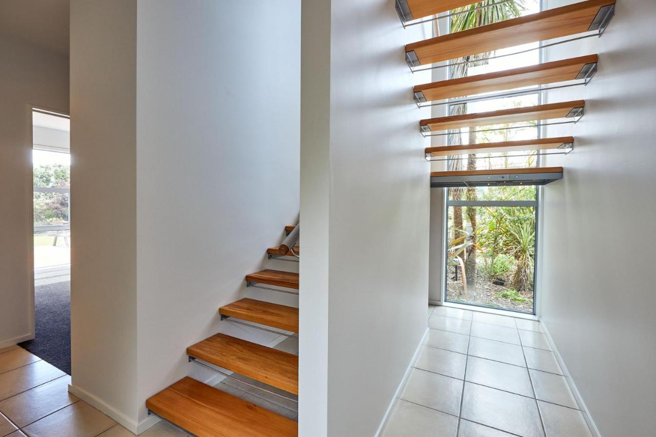 Villa Bellbird Scenic Retreat - Views Of Alps And Ocean Kaikoura Esterno foto