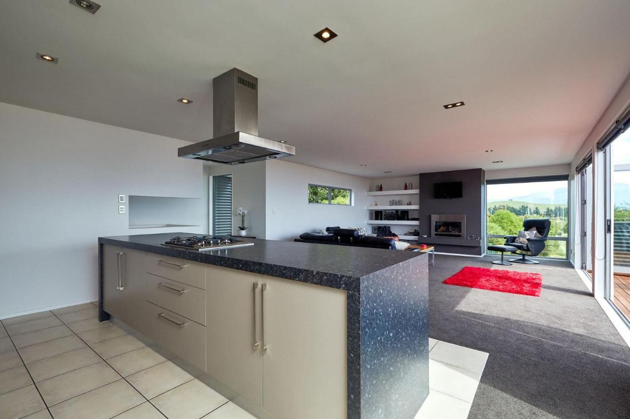 Villa Bellbird Scenic Retreat - Views Of Alps And Ocean Kaikoura Esterno foto